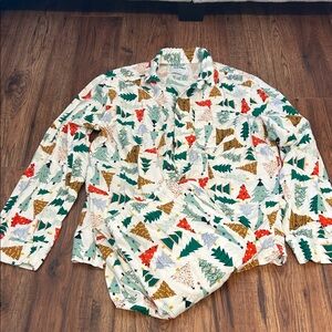 Men’s Old Navy Holiday Pajamas Festive Tree Print Men's Shirt